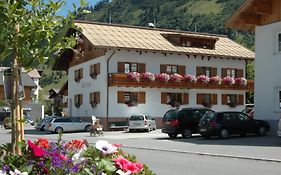 Pension Walserheim